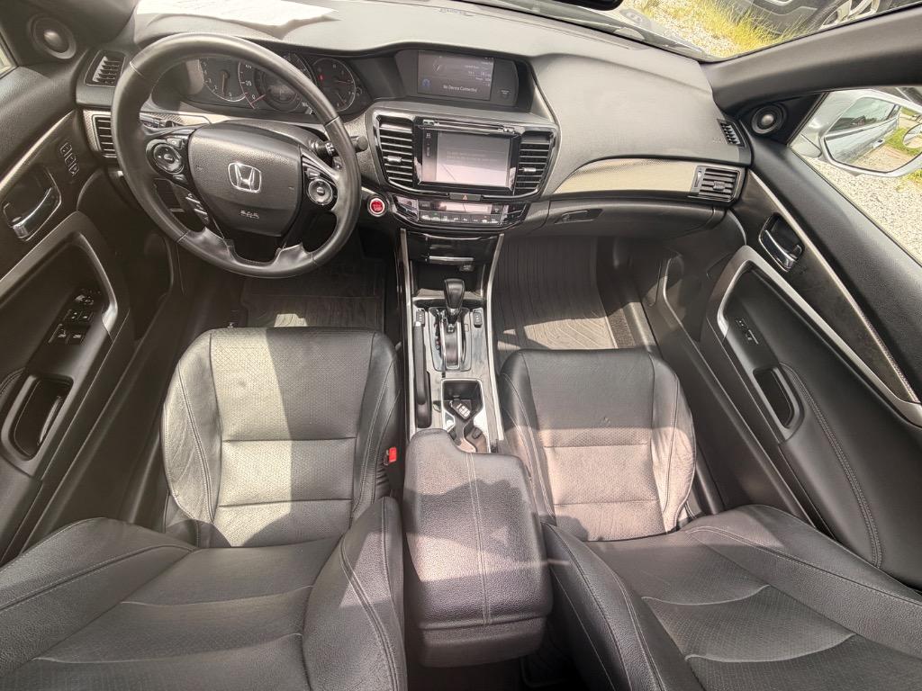 2017 Honda Accord EX-L - Photo 7