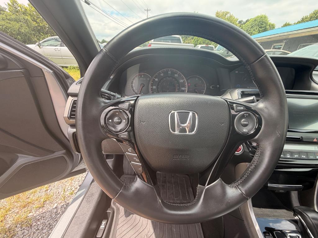 2017 Honda Accord EX-L - Photo 8